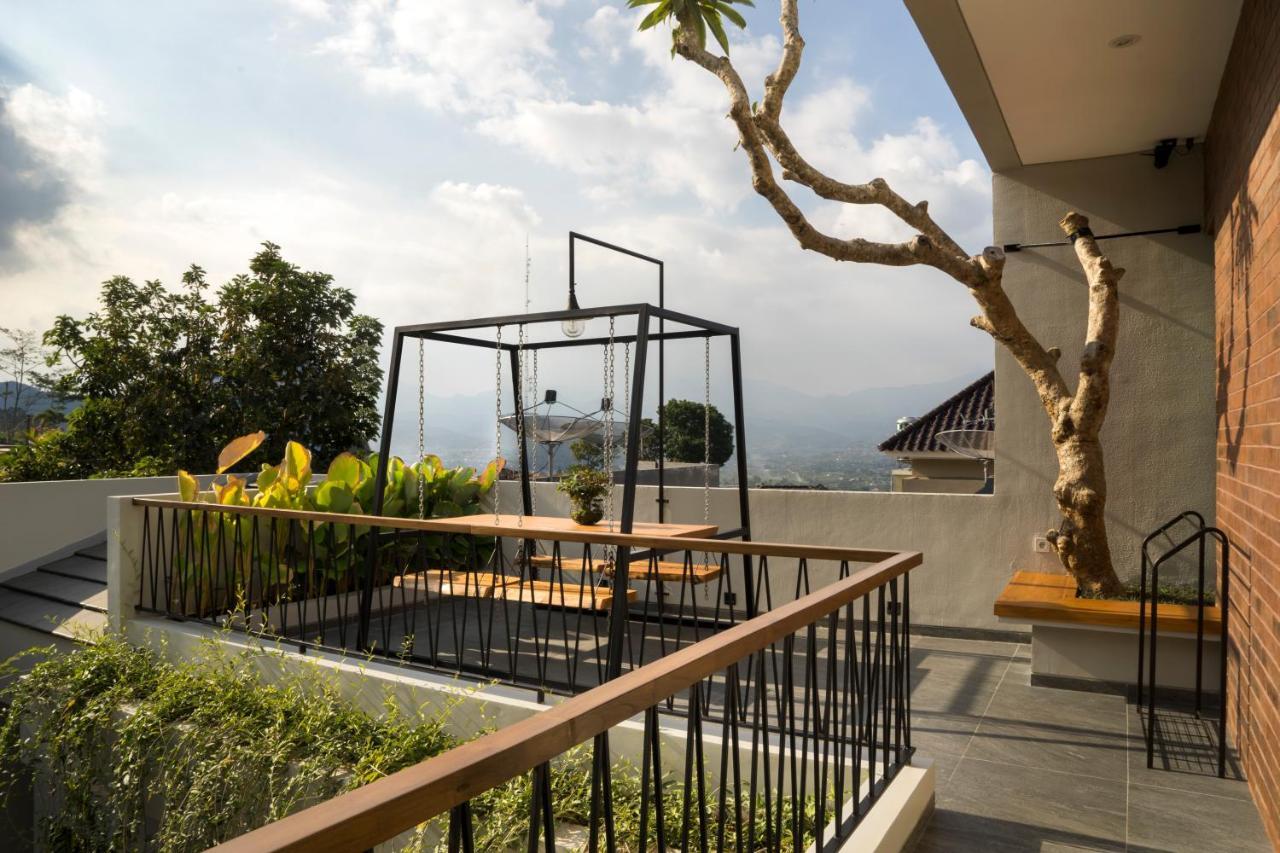 Gaia Lodge The Kusuma Hill Batu - Malang Exterior photo